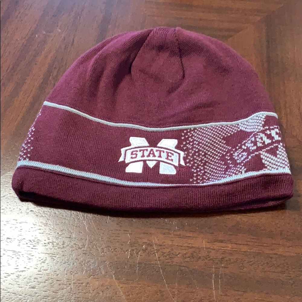 Reversible Miss. State Fleece/Knit Maroon Beanie